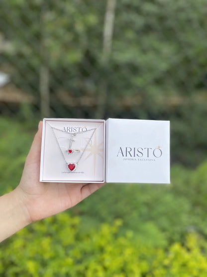 Collar Corazón y Espada❤️⚔️ — Set de 2 Collares + Caja Premium 🎁