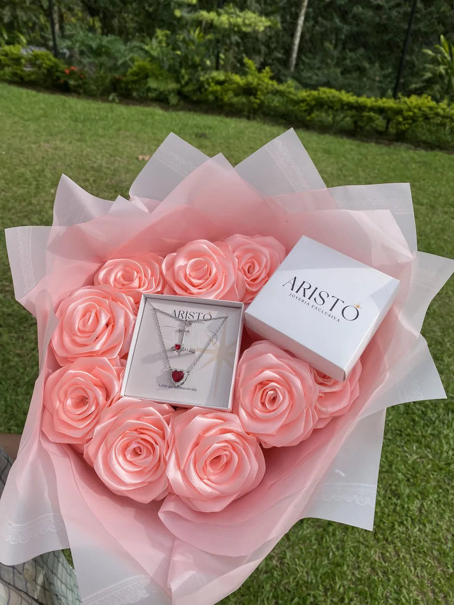 Collar Corazón y Espada❤️⚔️ — Set de 2 Collares + Caja Premium 🎁